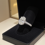 Anello solitario in oro bianco e diamanti naturali ovale 1.99 ct