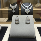 Orecchini - 18 carati Oro bianco - 1.00ct. tw. Diamante (Naturale) - Pera