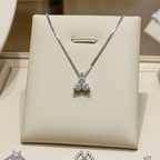 ciondolo trilogy certificato HRD in oro bianco e 3 diamanti naturali 0,43ct