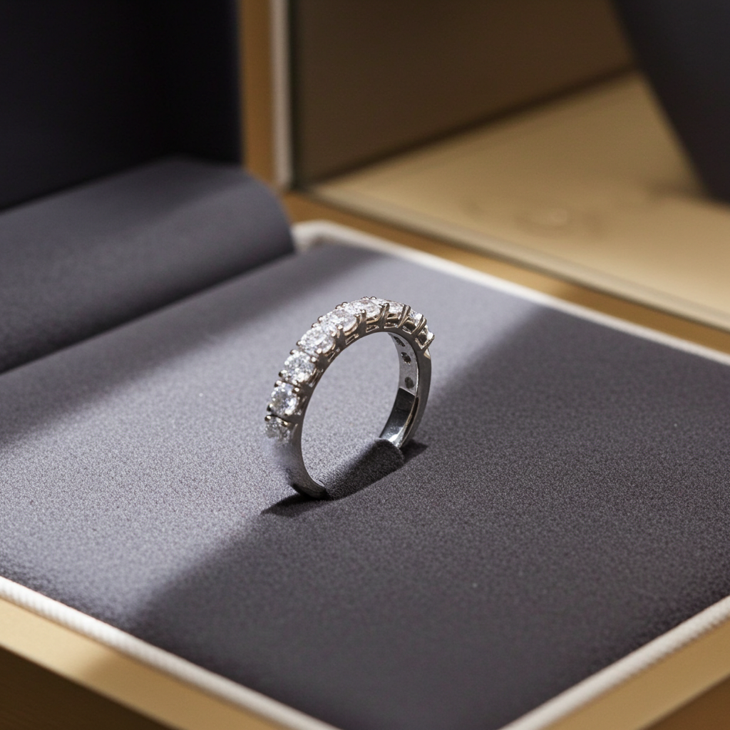Anello veretta a 9 diamanti naturali 0.90 ct certificato IGI D VVS1