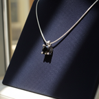 Collana con ciondolo -18 carati Oro bianco Diamante (Naturale) nero 0.22ct