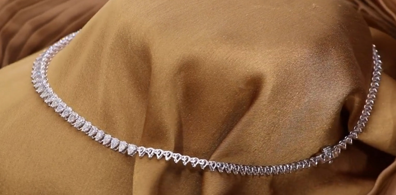 Collana tennis in oro bianco 18k e diamanti naturali 42ct