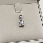 Pendant in 18k white gold and natural diamonds, 0.25 ct